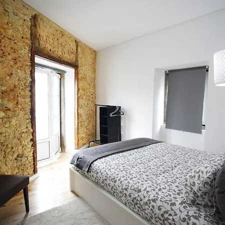 Charming Bairro Alto Apartment
